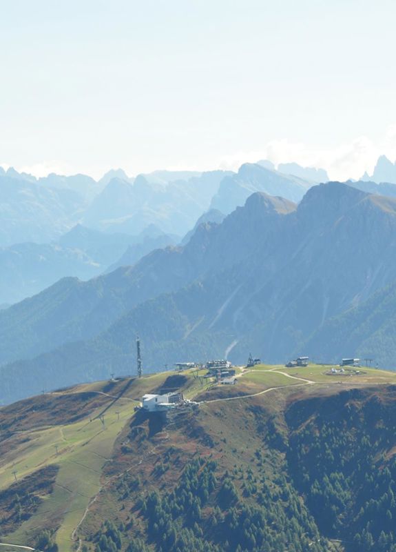 sommer-kronplatz-gipfel-2-skirama-kronplatz